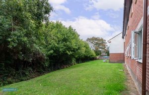 Communal Gardens- click for photo gallery